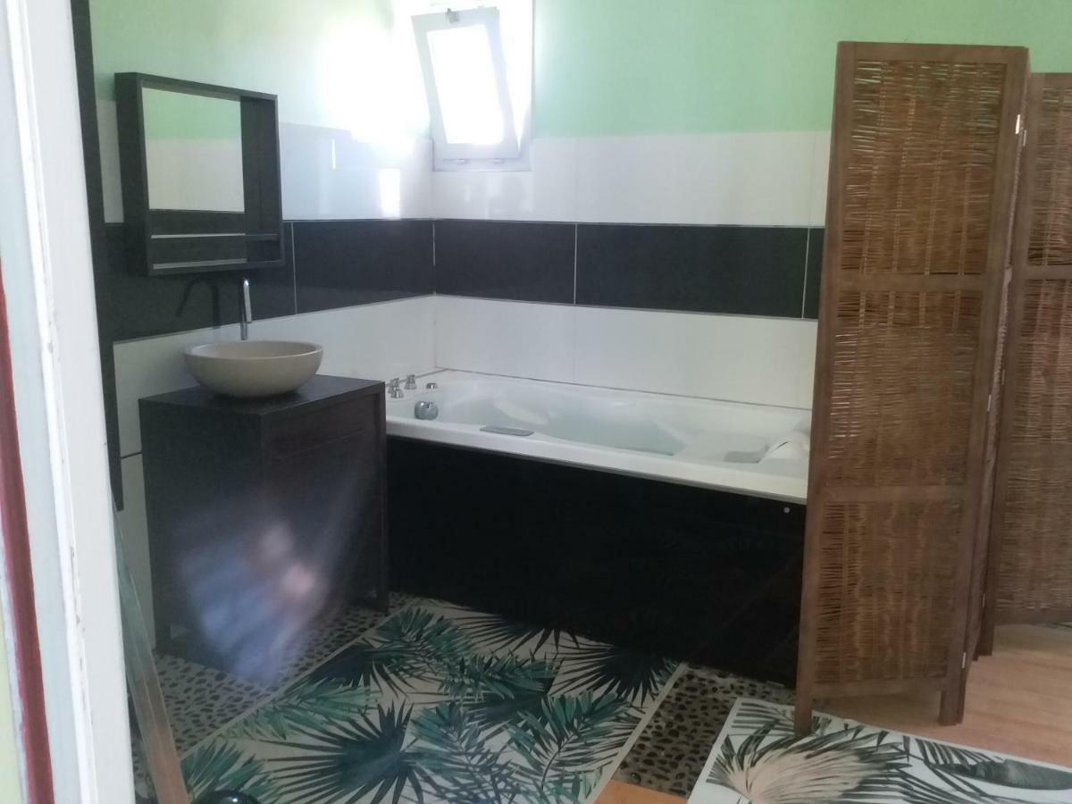 Cabanes Des Aresquiers فرونتينيان المظهر الخارجي الصورة
